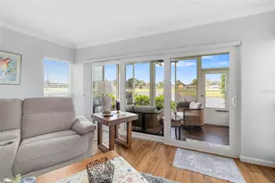 6939 W Country Club Dr N, Sarasota, FL 34243 - Photo 6