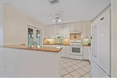 5343 Huntingwood Court #33, Sarasota, FL 34235 - Photo 12