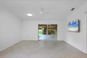 5920 Bonaventure Pl, Sarasota, FL 34243 - Photo 8