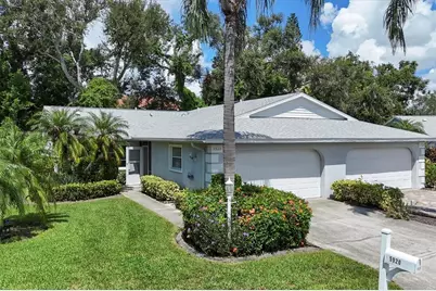 5920 Bonaventure Place, Sarasota, FL 34243 - Photo 2