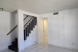 210 Amherst Ave, Sarasota, FL 34232 - Photo 4