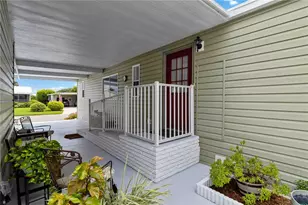 8534 Countess Ave Cir, Palmetto, FL 34221 - Photo 4