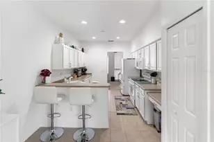 6989 Prosperity Cir, Sarasota, FL 34238 - Photo 4