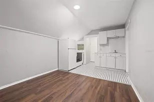 1040 19th Ave N, Saint Petersburg, FL 33704 - Photo 24