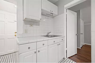 1040 19th Avenue N, Saint Petersburg, FL 33704 - Photo 26