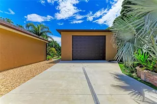 2820 Alliance Ave, Sarasota, FL 34231 - Photo 62