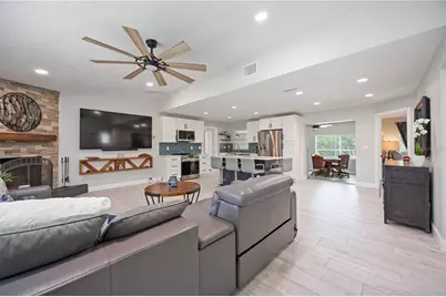 1417 70th Street Court E, Bradenton, FL 34208 - Photo 6