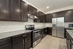 7422 35th Ln E, Sarasota, FL 34243 - Photo 14