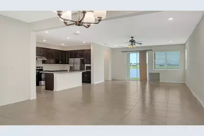 7422 35th Lane E, Sarasota, FL 34243 - Photo 4