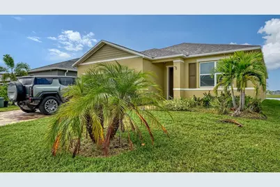 7422 35th Lane E, Sarasota, FL 34243 - Photo 2