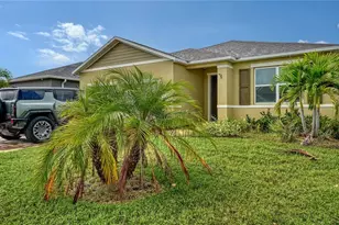 7422 35th Ln E, Sarasota, FL 34243 - Photo 2