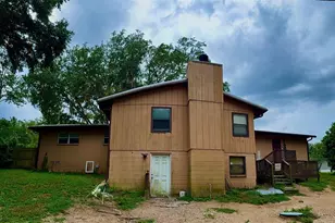 4821 NW 37th Dr, Gainesville, FL 32605 - Photo 2