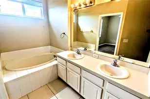 3792 Mahony Ln, Sarasota, FL 34233 - Photo 14