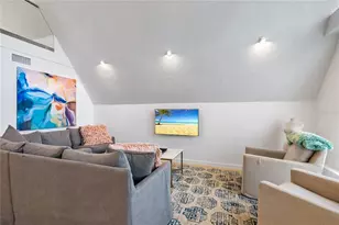 1909 High Point Dr, Sarasota, FL 34236 - Photo 12