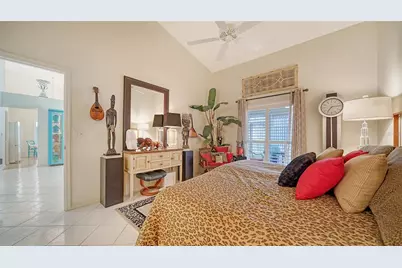 4133 Rosas Avenue #3084, Sarasota, FL 34233 - Photo 14