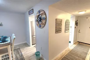 3576 Lake Bayshore Dr, Bradenton, FL 34205 - Photo 4