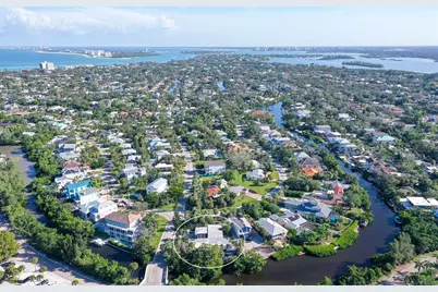 2 Island Circle, Sarasota, FL 34242 - Photo 14