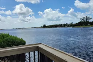 1626 Stickney Point Rd, Sarasota, FL 34231 - Photo 32