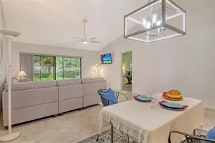 5956 Clubside Dr, Sarasota, FL 34243 - Photo 6