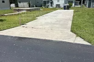 204 Freeport Dr, Sarasota, FL 34233 - Photo 4