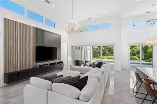 2456 Missara Ln, Sarasota, FL 34231 - Photo 4