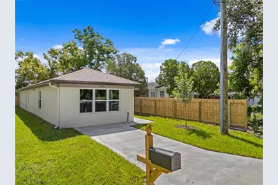 3908 Walnut Avenue, Sarasota, FL 34234 - Photo 2