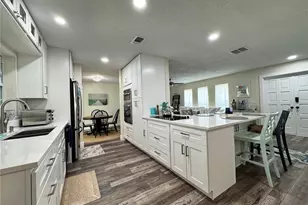 6813 13th Ave Dr W, Bradenton, FL 34209 - Photo 10