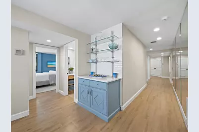 1511 Gulf Of Mexico Drive #302, Longboat Key, FL 34228 - Photo 26