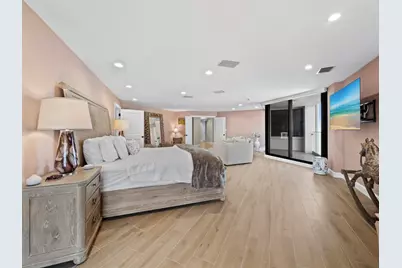 1511 Gulf Of Mexico Drive #302, Longboat Key, FL 34228 - Photo 42