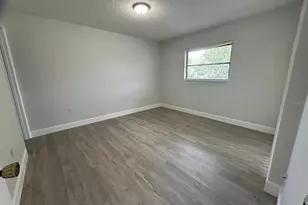 7241 Cloister Dr, Sarasota, FL 34231 - Photo 10