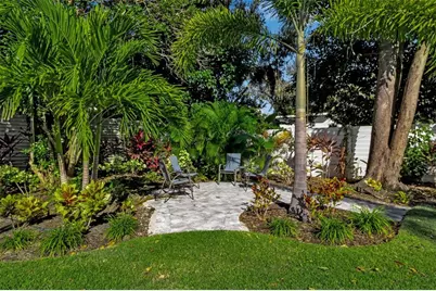 1621 Pine Bay Drive, Sarasota, FL 34231 - Photo 52