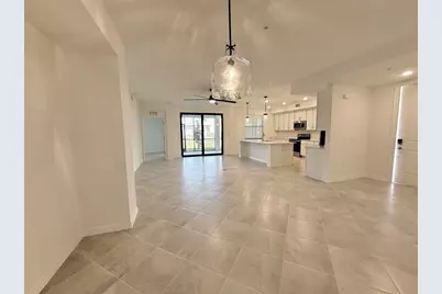 5624 Summit Pointe Circle #104, Bradenton, FL 34210 - Photo 2