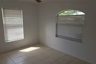 2325 16th Ave Cir E, Palmetto, FL 34221 - Photo 2