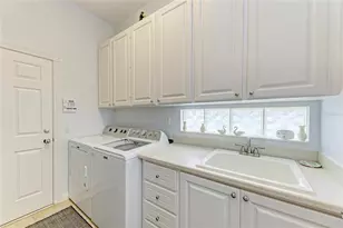 5827 Benevento Dr, Sarasota, FL 34238 - Photo 36