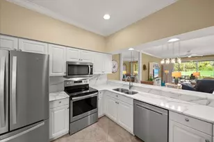 5325 Chase Oaks Dr, Sarasota, FL 34241 - Photo 10