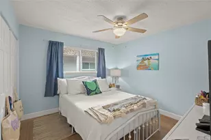 1310 Glen Oaks Dr E, Sarasota, FL 34232 - Photo 20