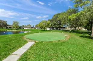 1310 Glen Oaks Dr E, Sarasota, FL 34232 - Photo 34