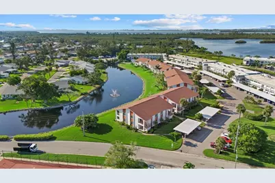 4852 Independence Drive, Bradenton, FL 34210 - Photo 2