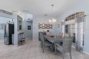 498 Lake of the Woods Dr, Venice, FL 34293 - Photo 10