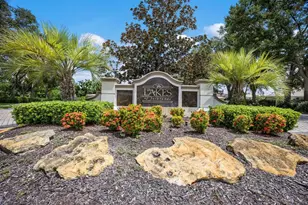 498 Lake of the Woods Dr, Venice, FL 34293 - Photo 42