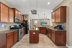 5779 Aaron Ct, Sarasota, FL 34232 - Photo 4