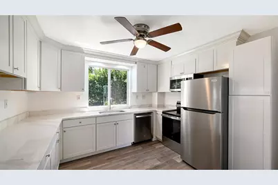 771 John Ringling Boulevard #7, Sarasota, FL 34236 - Photo 10