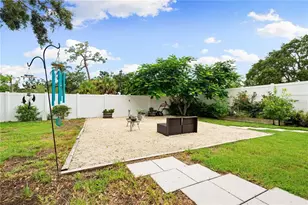 1911 Upper Beechwood Ave, Sarasota, FL 34231 - Photo 38