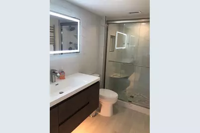 2425 Gulf Of Mexico Drive #11F, Longboat Key, FL 34228 - Photo 18