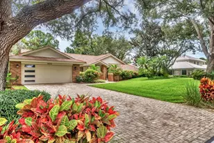 1612 Pine Harrier Cir, Sarasota, FL 34231 - Photo 2