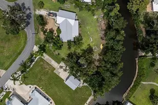 217 Charles Dr, Nokomis, FL 34275 - Photo 10