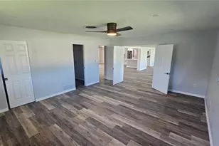 3317 Pine Valley Dr, Sarasota, FL 34239 - Photo 10