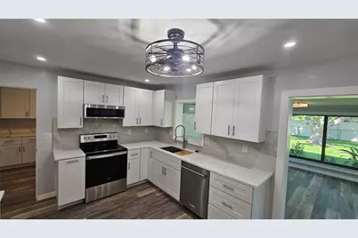 3317 Pine Valley Drive, Sarasota, FL 34239 - Photo 22