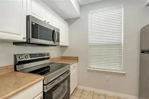 5531 Rosehill Rd, Sarasota, FL 34233 - Photo 10