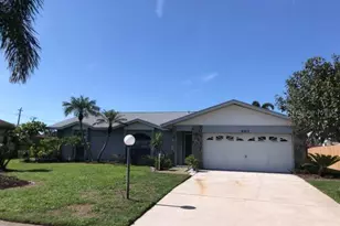 8305 12th Ave Dr NW, Bradenton, FL 34209 - Photo 1